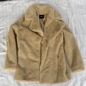 Express Plush Faux Fur Coat in Light Beige